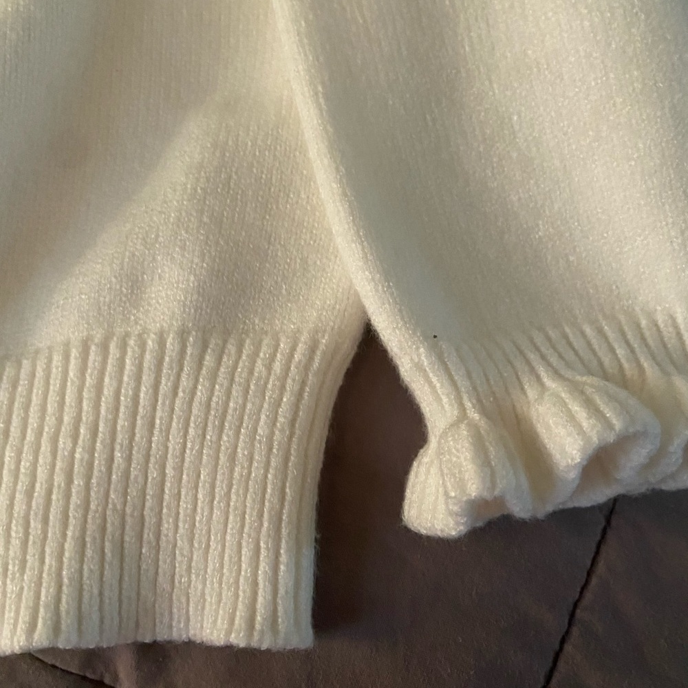 SOFT ruffle trim pull-over sweater - NEW - Picture 5 of 7